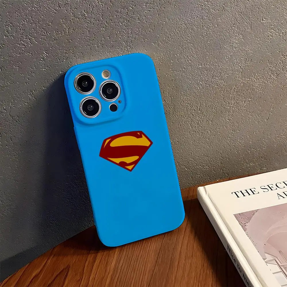 iPhone13ProMax Coque iPhone Superman – Fond Bleu Logo DC Comics