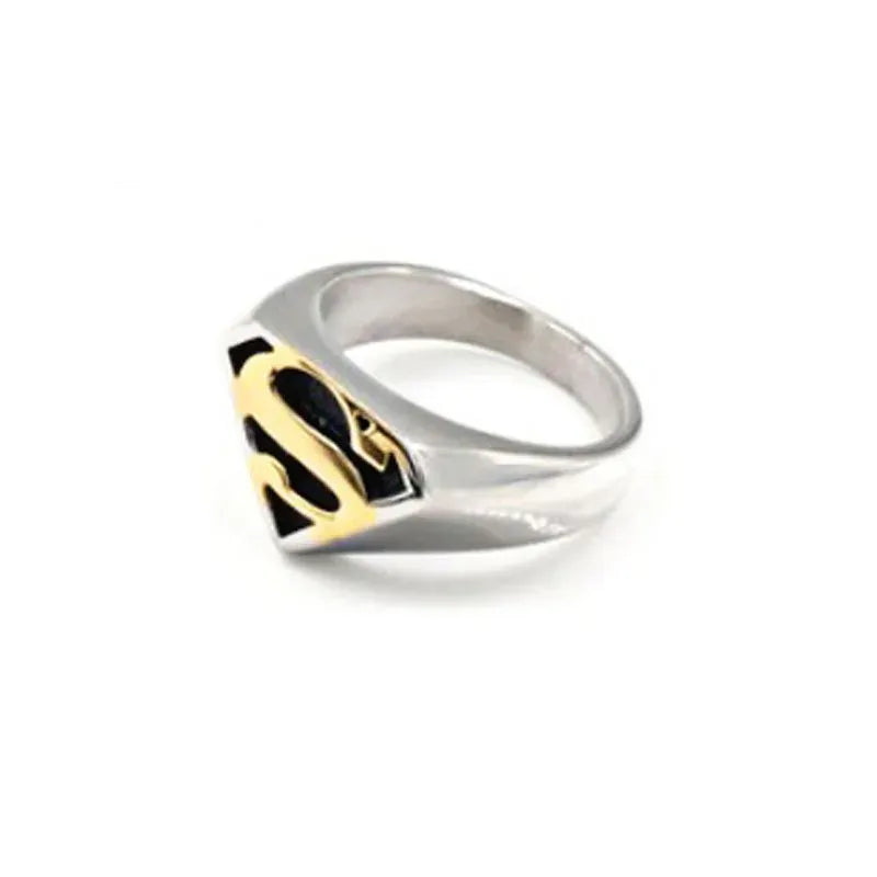 11 Bague Superman – Emblème Iconique en Alliage Métal Doré