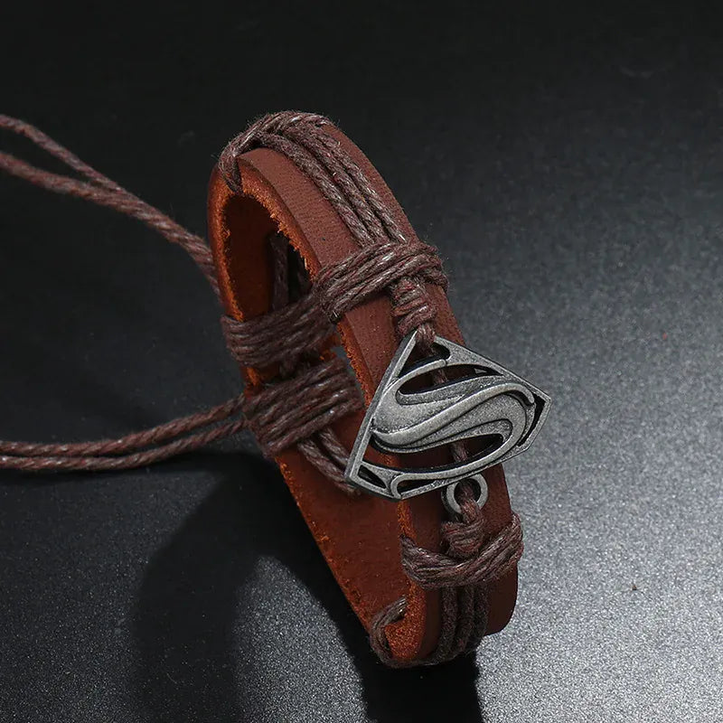 Marron Bracelet Superman – Emblème Métal & Cuir Marron Ajustable